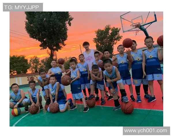 姚明芳儿子成长记:从篮球小子到未来之星的励志故事 姚明芳儿子成长记:从篮球小子到未来之星的励志故事