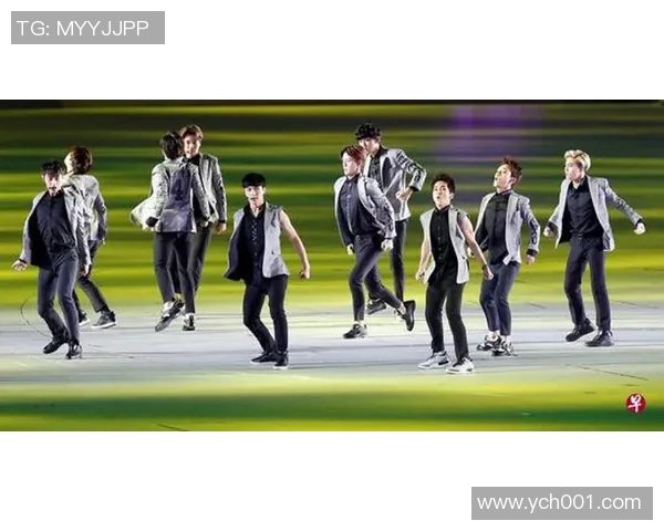 足球明星时尚穿搭全景展示让你领略球场外的潮流风采 足球明星时尚穿搭全景展示让你领略球场外的潮流风采